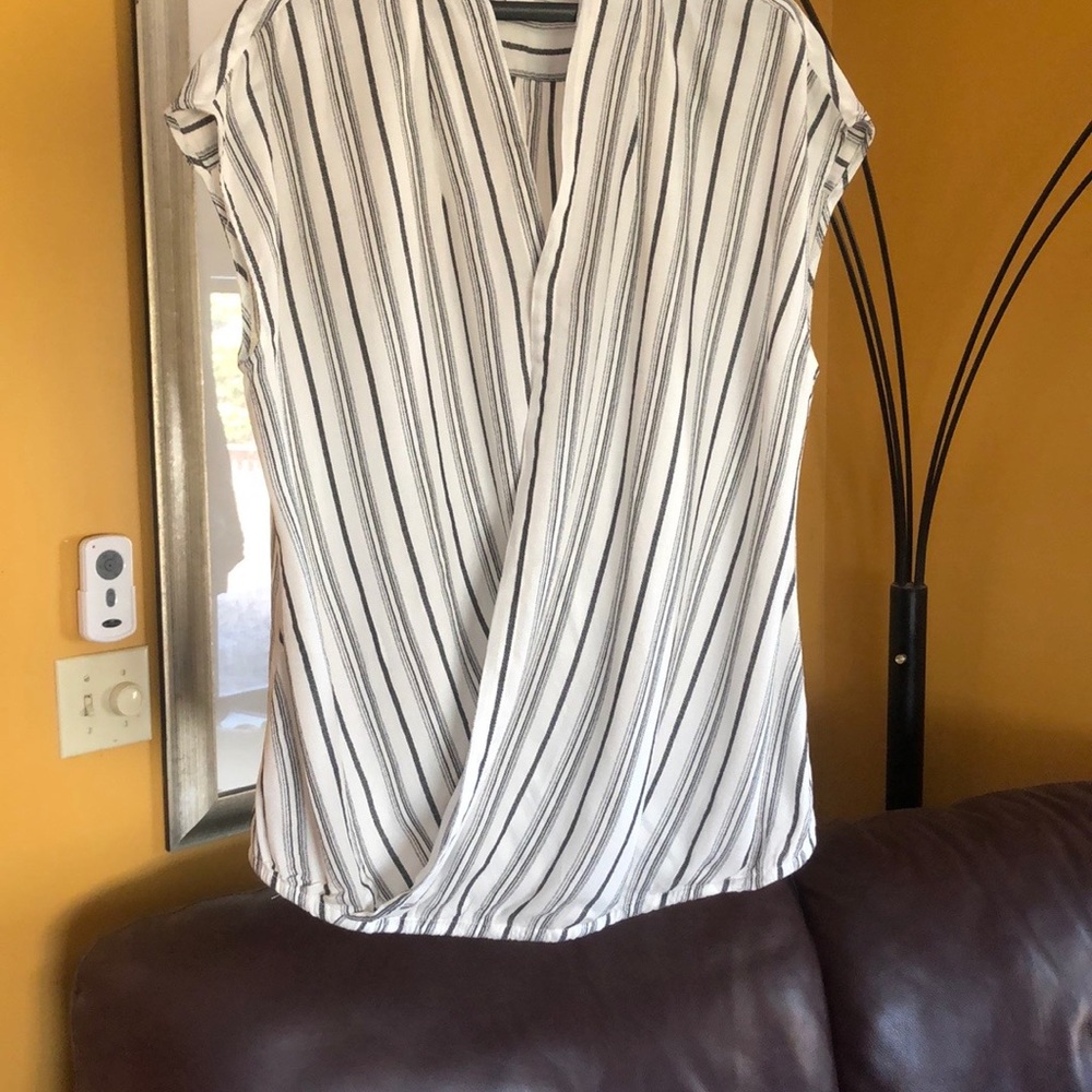 Liz Claiborne Summer Top